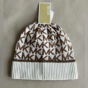 NWT - Michael Kors Logo Beanie